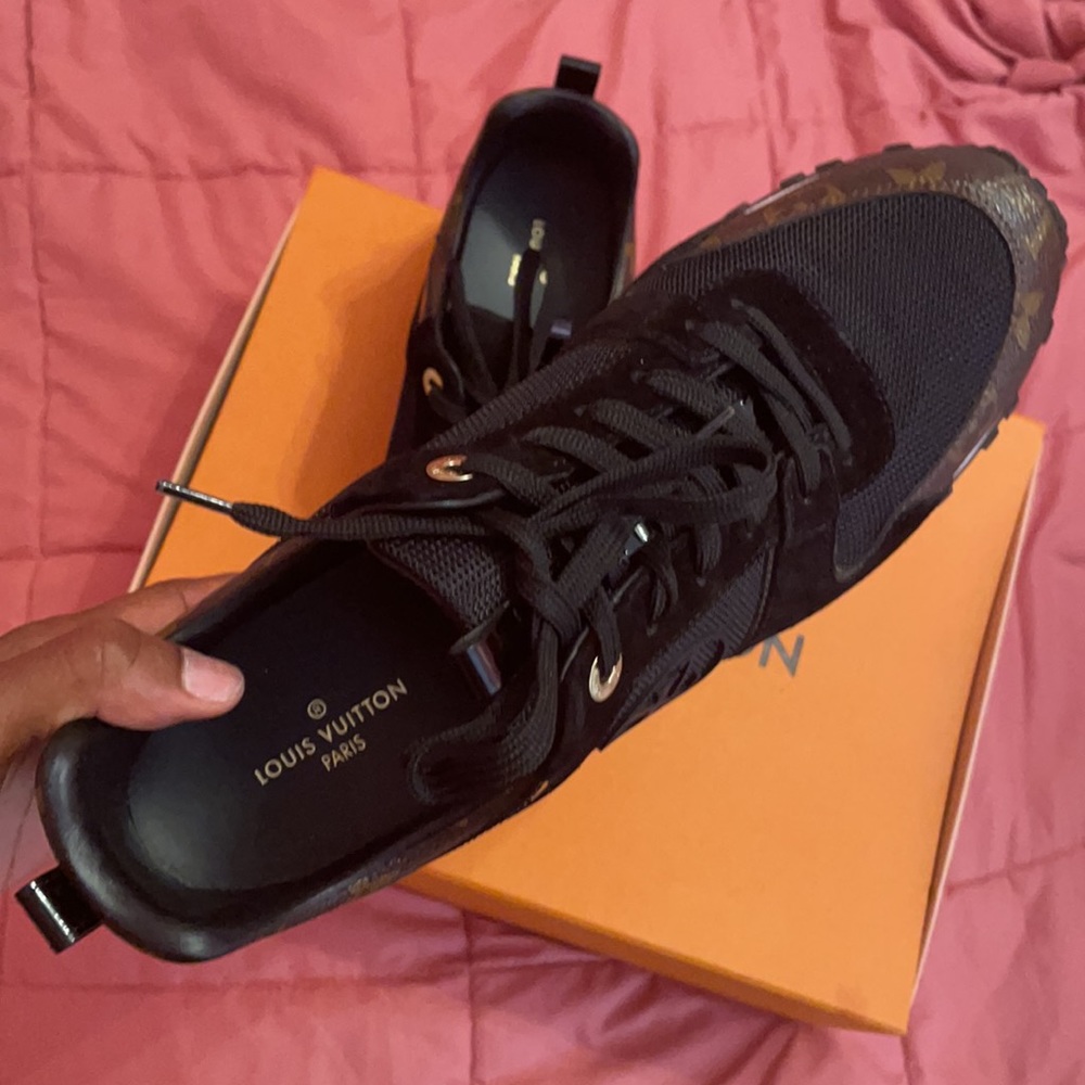 Louis Vuitton monogram sneakers - Picture 9 of 10